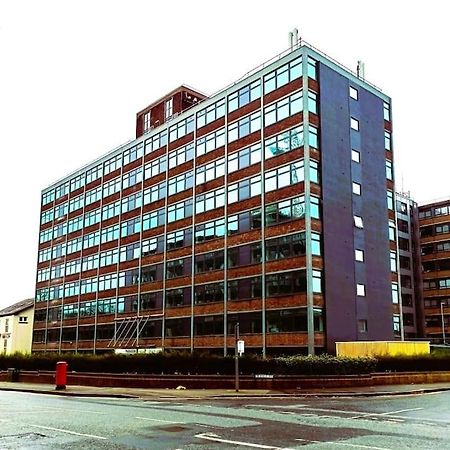 Modern One Bedroom Apartment Near Old Trafford Stadium Manchester Buitenkant foto